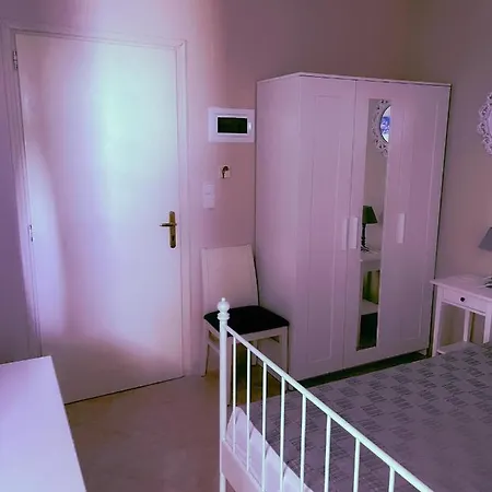 Delfini & Hotell 3*