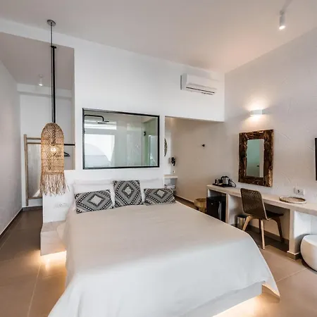 Delfini & Hotell Archangelos (Rhodes)